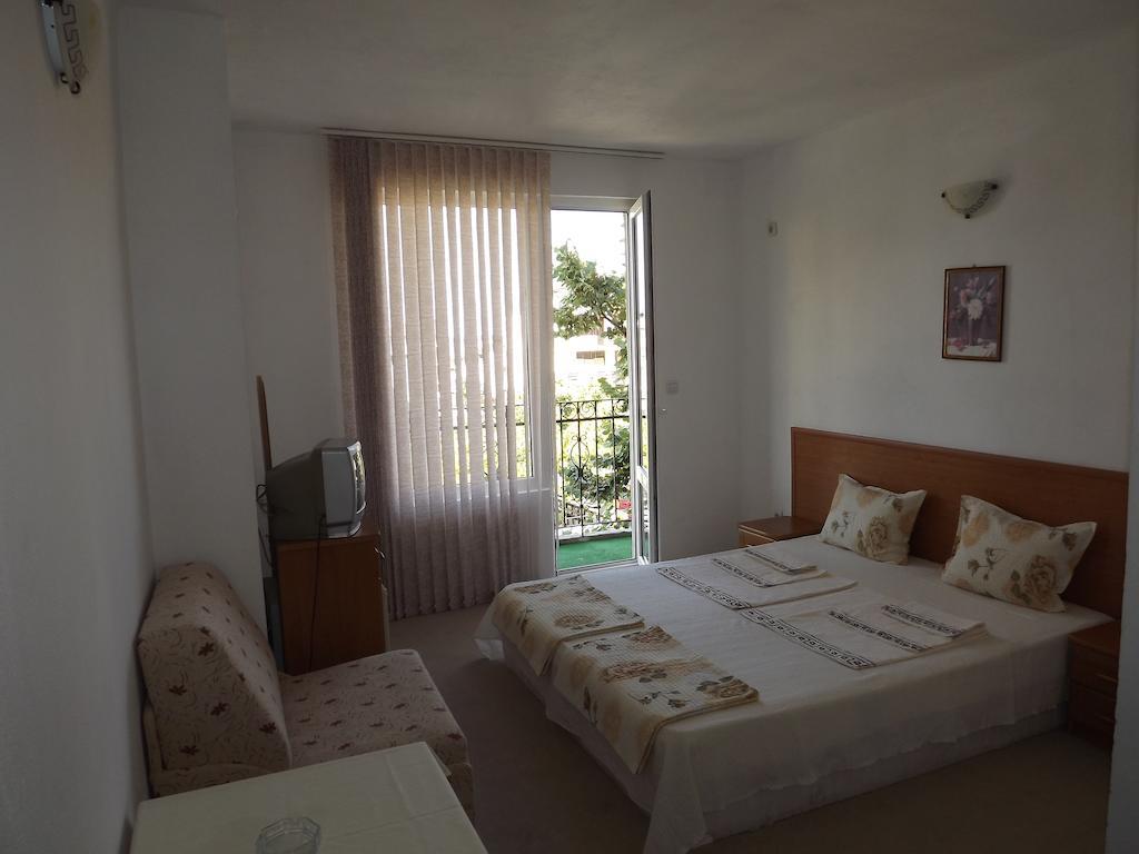 Guest House Stenli Primorsko Rum bild